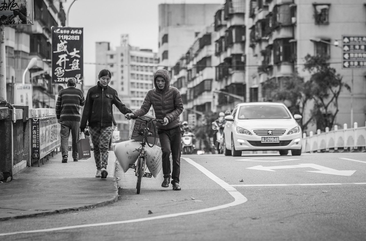 都市快报，揭秘城市生活的速度与激情
