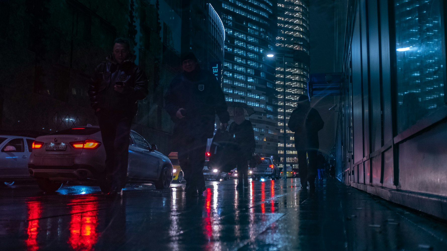 都市夜未眠，探索都市快报晚间版的幕后故事